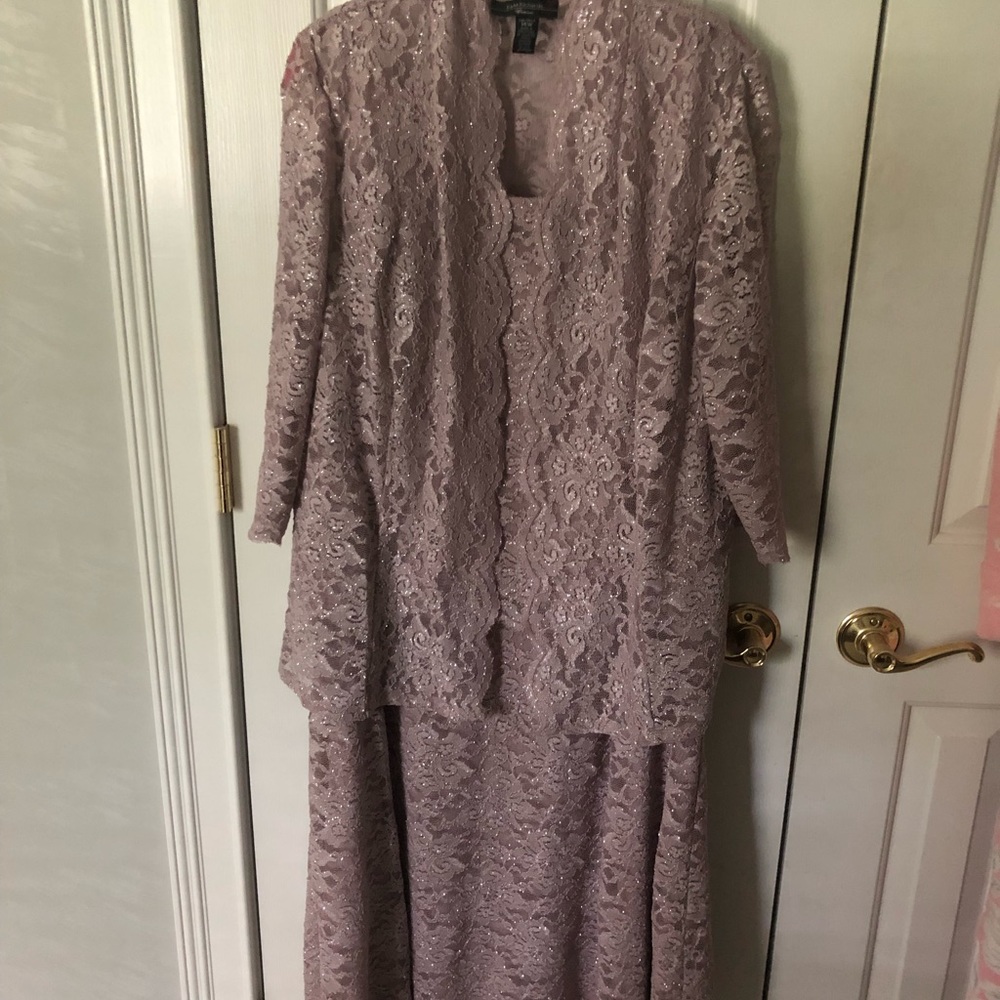 Beautiful champagne colored lace dress.